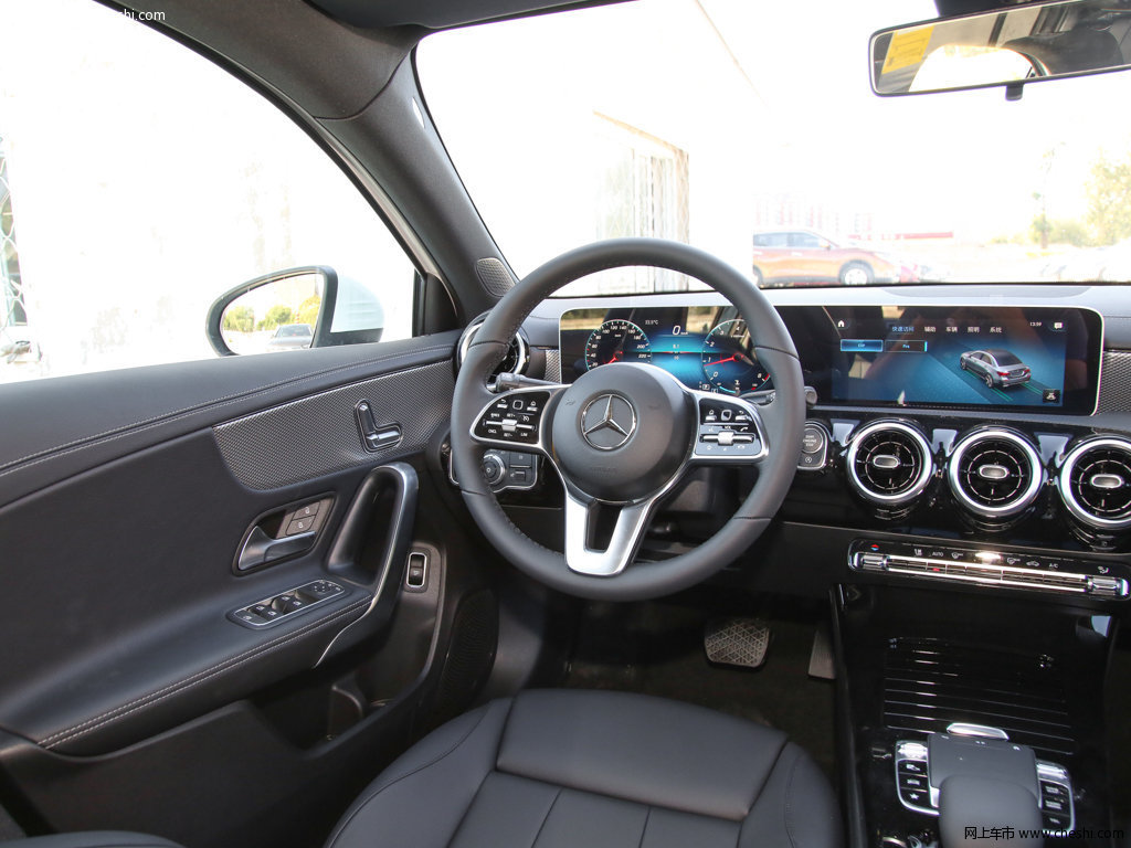 黑色奔驰a级 2019款 改款 a 200l内饰中控图片(9/42)_网上车市