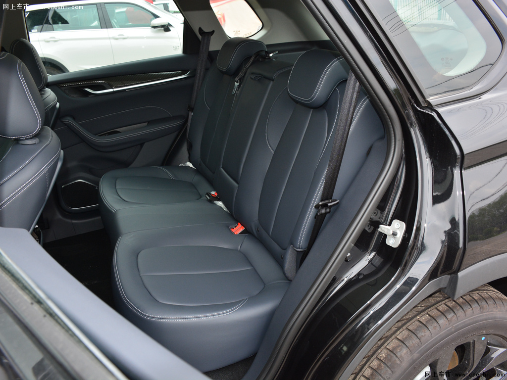 黑色中华v7 2019款 运动款 300t自动豪华型座椅空间图片(2/19)_网上车