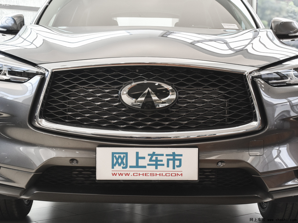 铂金灰英菲尼迪qx50 2020款 2.