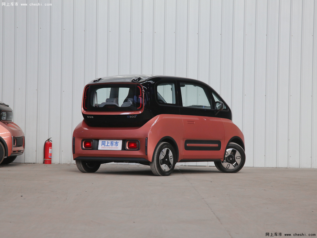 支持键盘翻页 ←左 右→             新宝骏e3002020款 plus 星际智