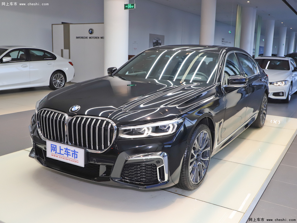 炭黑宝马7系 2019款 改款 740li 领先型m运动套装外观整体高清图片(3