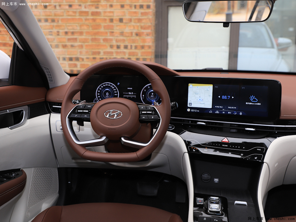 棕色全新一代名图 2021款 270tgdidct旗舰版top内饰中控图片(1/39)