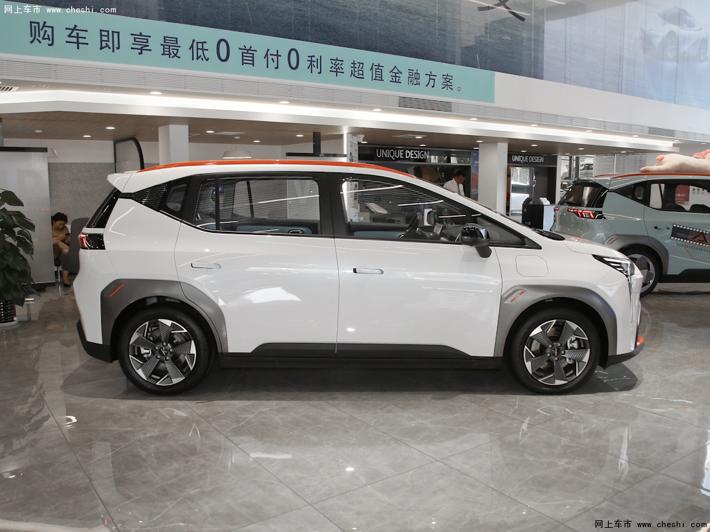 珍珠白aion y(埃安y) 2021款 70智领版外观整体图片(4/8)_网上车市