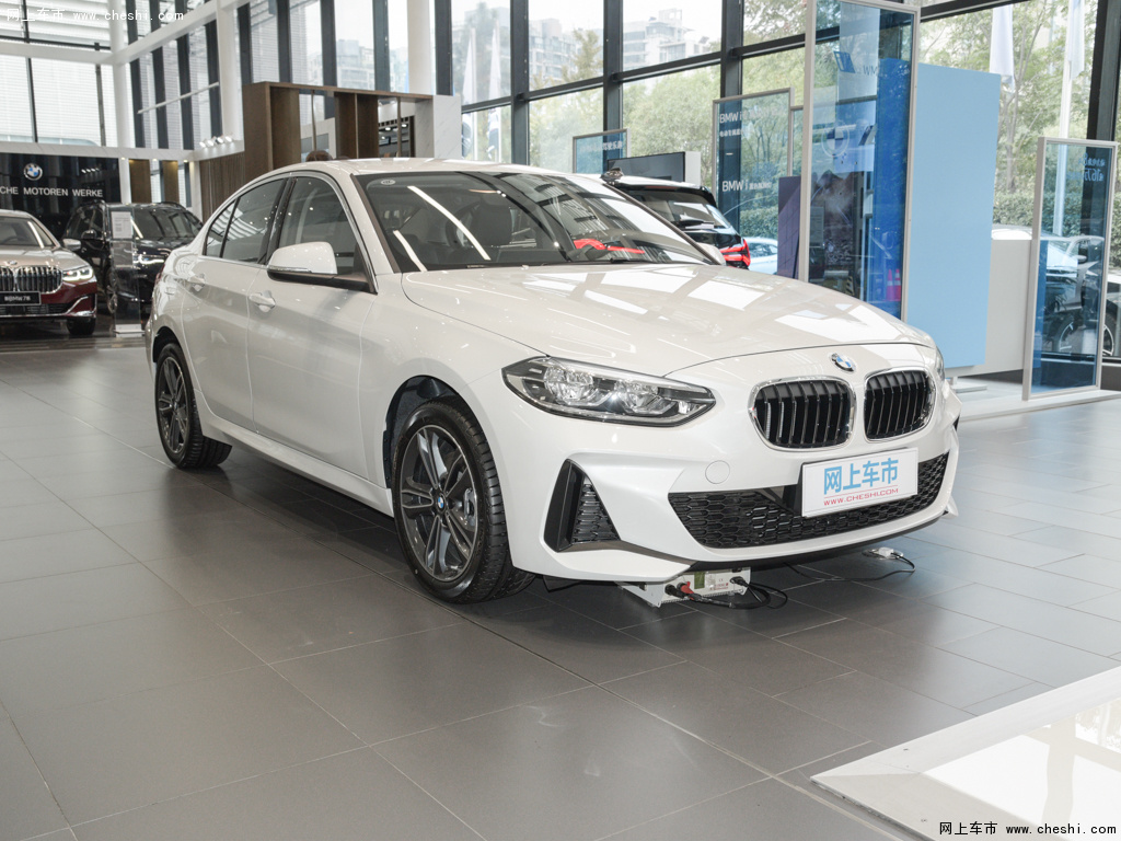 提示:支持键盘翻页 ←左 右→             宝马1系2021款 改款 120i