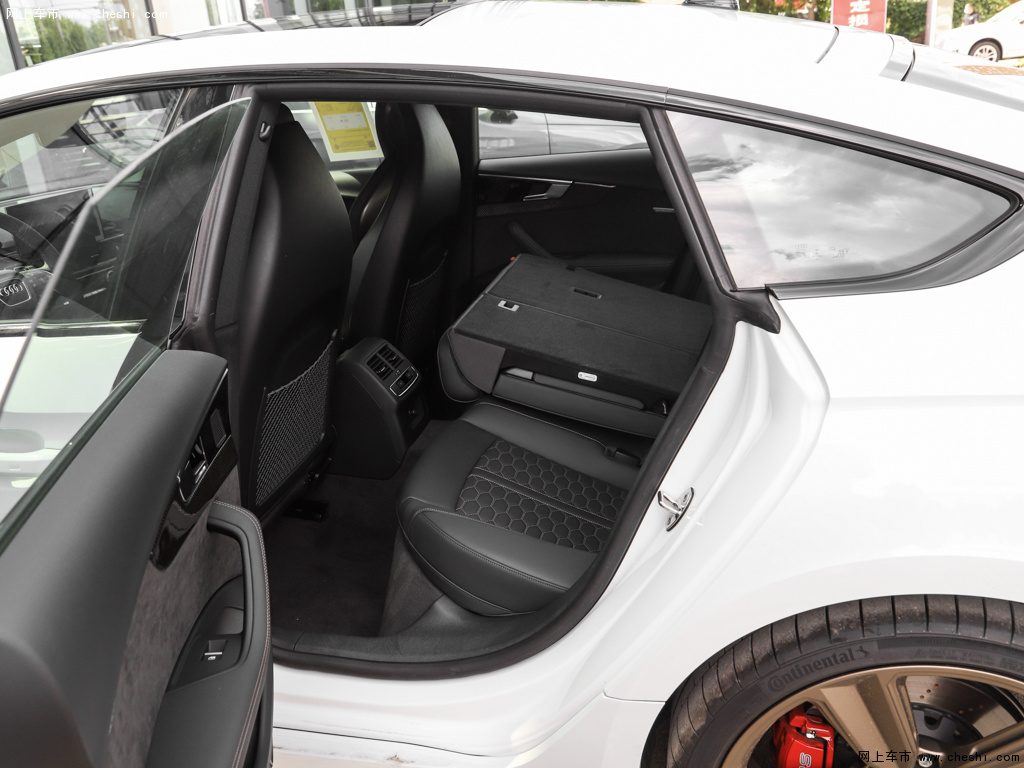 黑色奥迪rs5 2021款 rs5 sportback暗金版座椅空间图片(8/9)_网上车市