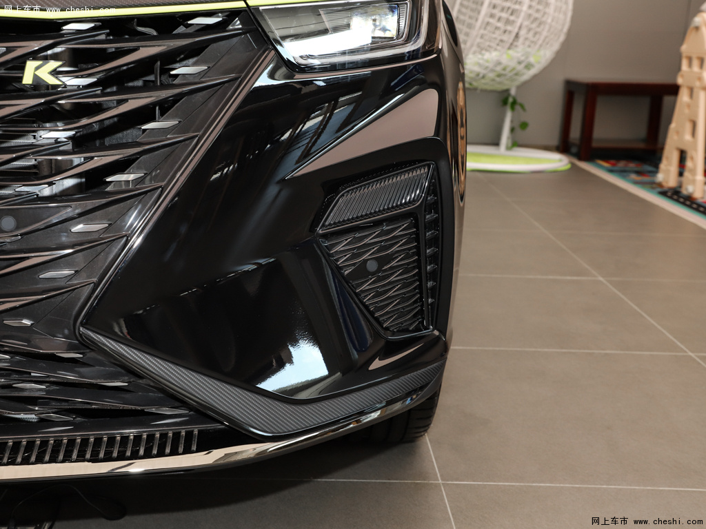 荣威rx5 plus 图片