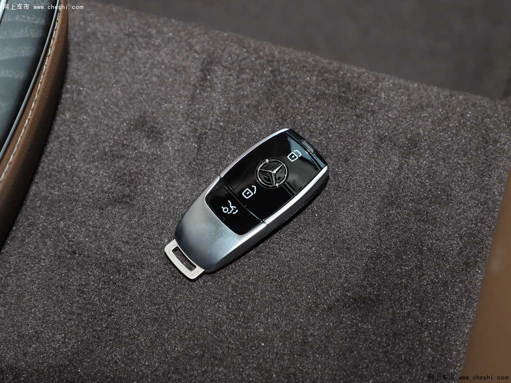 提示:支持键盘翻页 ←左 右→             奔驰e级2022款 e 300 l