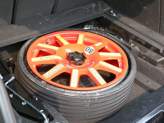 保时捷 macan macan 备胎整体