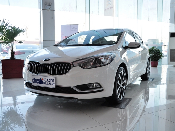 东风悦达起亚  1.6l 自动 车辆左前45度视角