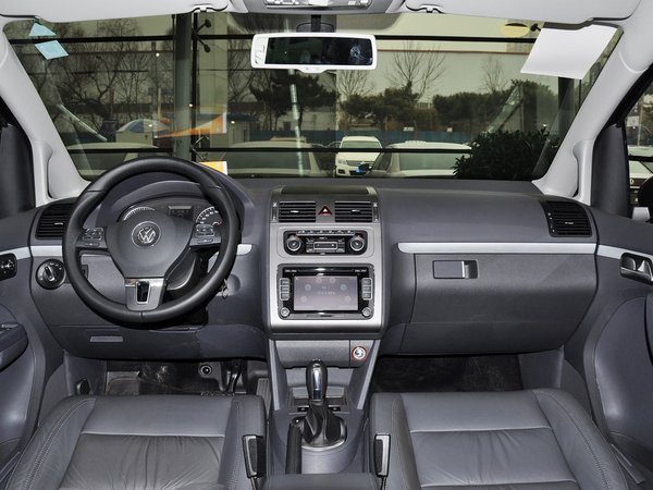 15款大众途安限时促销降7万全国最低新报价