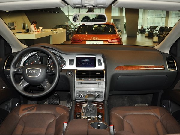 奥迪(进口) 40 tfsi quattro 中控台整体