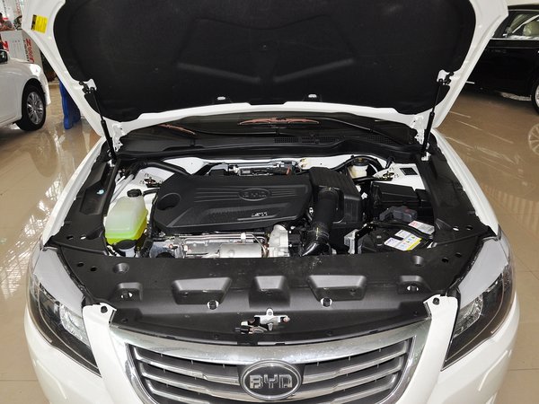 比亚迪  1.5tid 自动 发动机局部特写