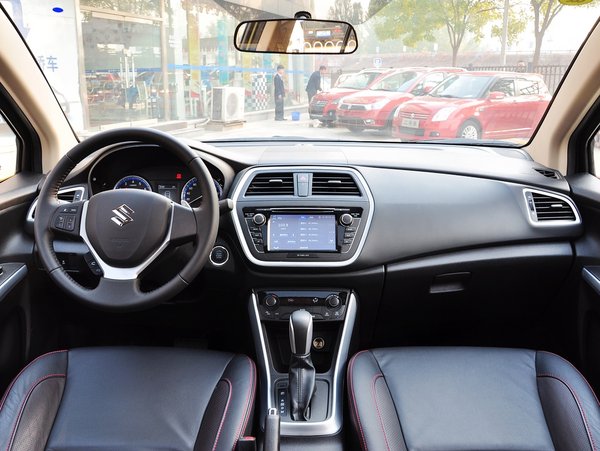 长安铃木  1.6l cvt 中控台整体