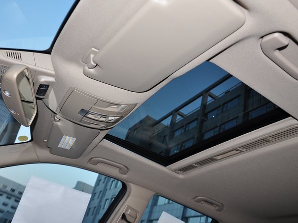 奔驰(进口) ml320 车顶内部特写