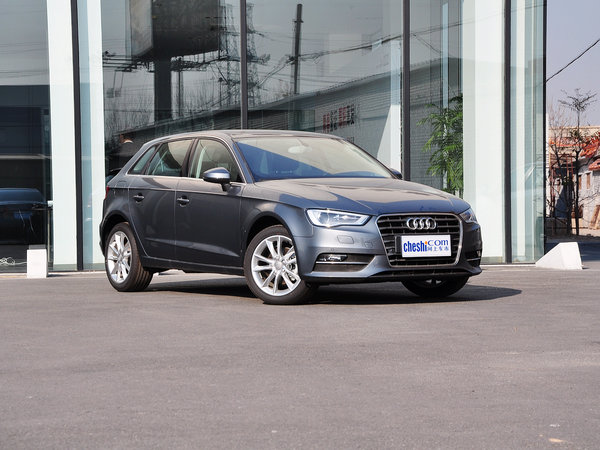 一汽奥迪  sportback 35tfsi 车辆右侧45度角