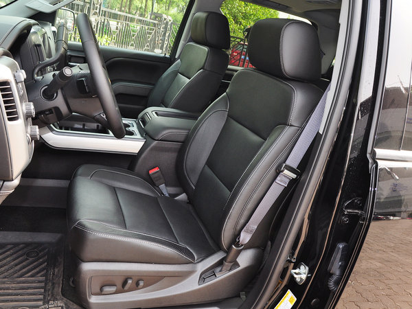 雪佛兰(进口) silverado 驾驶席座椅前45度视图