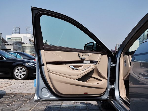 奔驰(进口) s320l 左前车门正视图