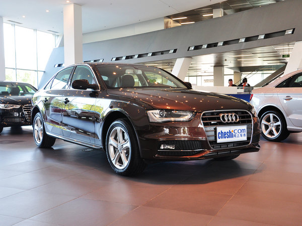 一汽奥迪  45 tfsi quattro 车辆右侧45度角