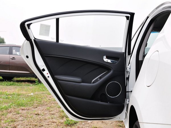 东风悦达起亚 1.6l 自动 左后车门正视图