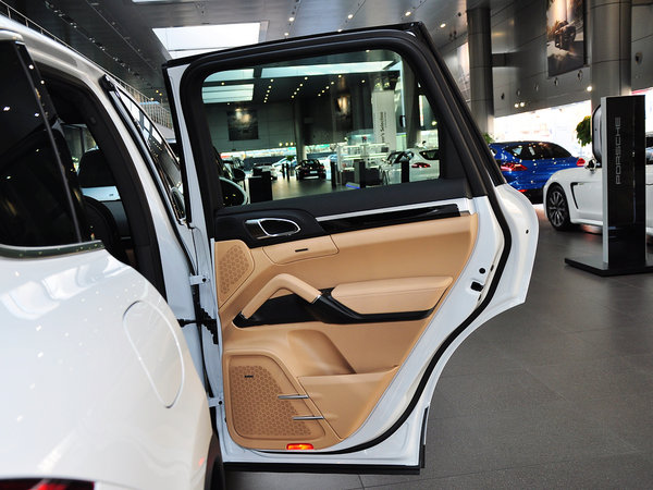 17款保时捷卡宴进口现车现手续本家热卖