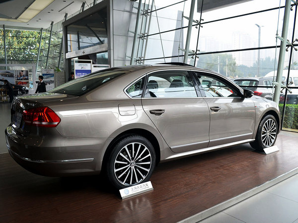 一汽大众帕萨特德国报价新款迈腾多少钱