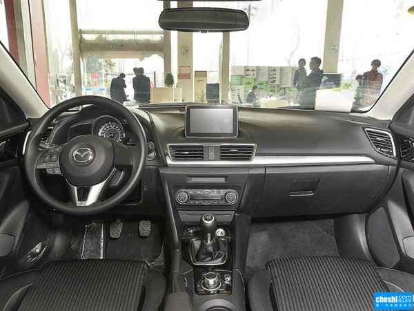 长安马自达  三厢1.5l 中控台整体