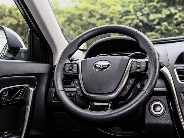 一汽奔腾 1.8t 方向盘