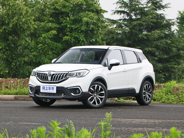 华晨中华  1.5t 左前正45度