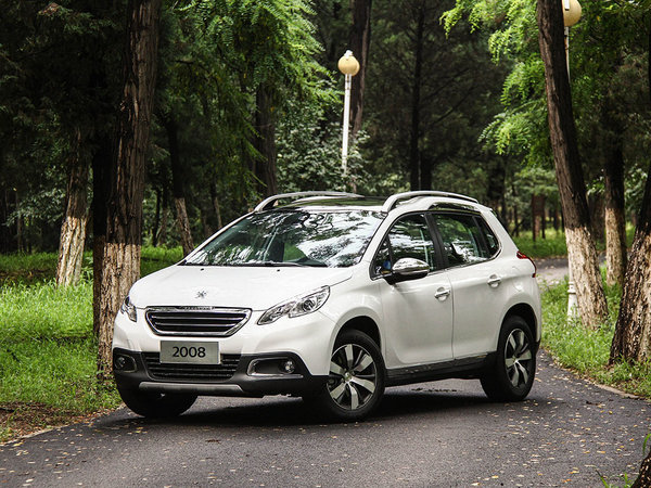 标致2008最高优惠1.3万元 店内现车销售