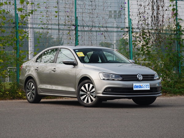 一汽-大众  230tsi 右前正45度