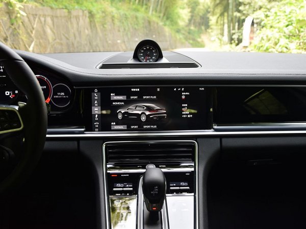 保时捷  panamera 中控台