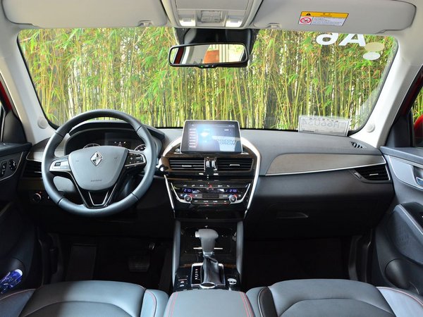 宝沃bx5售价1498万元起竞争指南者