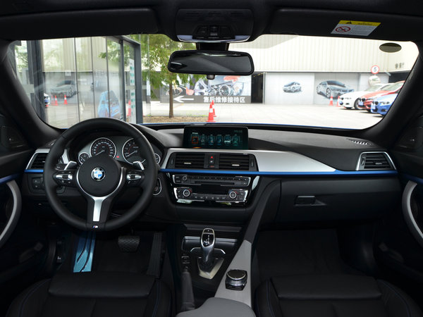 宝马(进口)  330i xdrive 大中控全景
