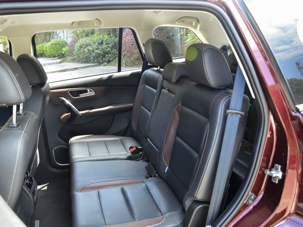 swm斯威汽车  1.5t 第二排座椅