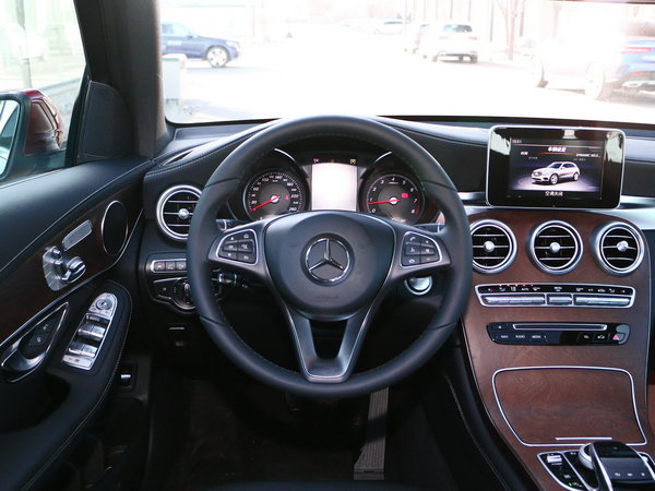 北京奔驰 glc 300 4matic 方向盘