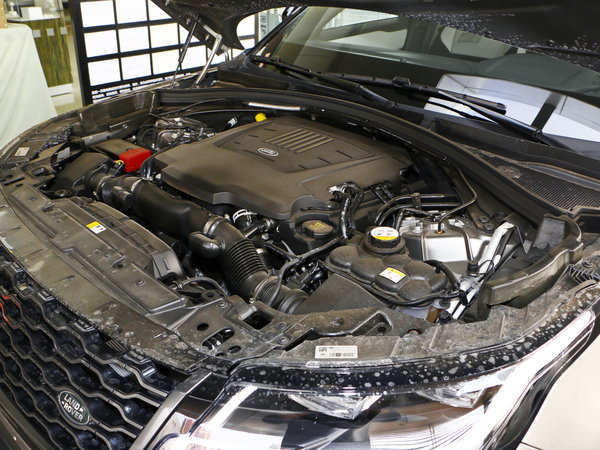 路虎  p380 r-dynamic 发动机