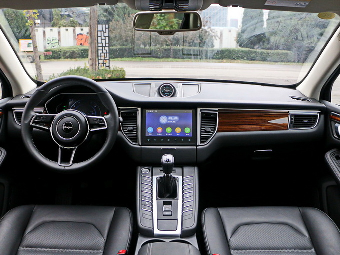 众泰  2.0t 大中控全景