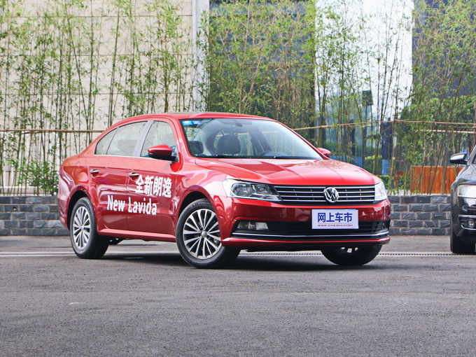 上汽大众  230tsi 右前正45度