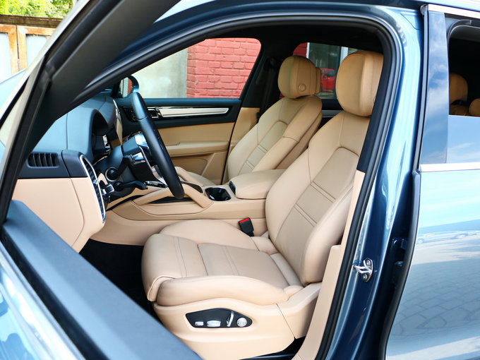 纯进口保时捷卡宴超强气势越野18款保时捷卡宴港口现车优惠