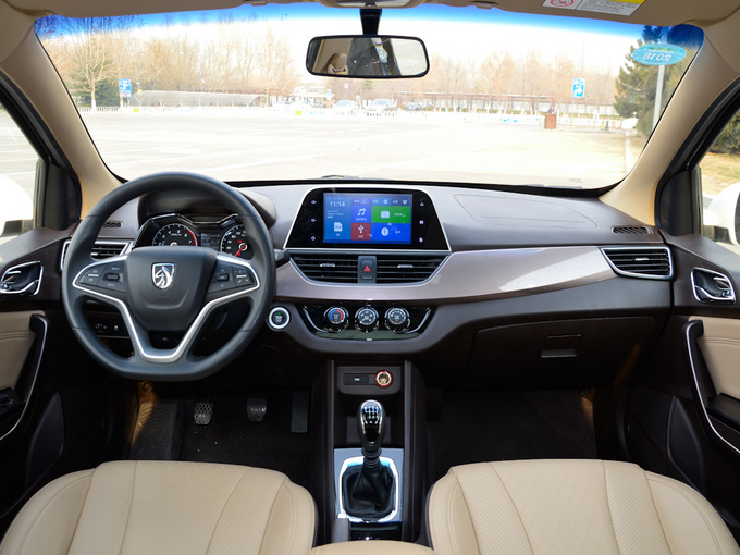 宝骏汽车  1.5l 大中控全景