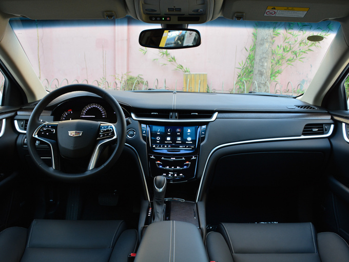 凯迪拉克(国产) 28t 大中控全景