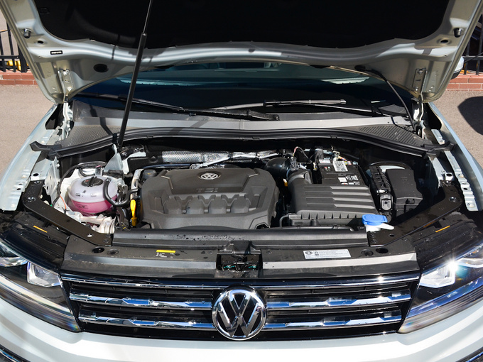 上汽大众  330tsi 发动机舱