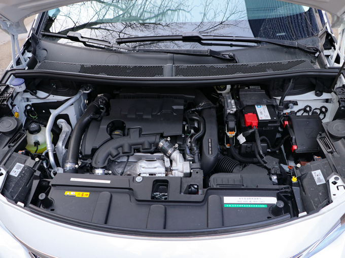 东风标致  350thp 发动机