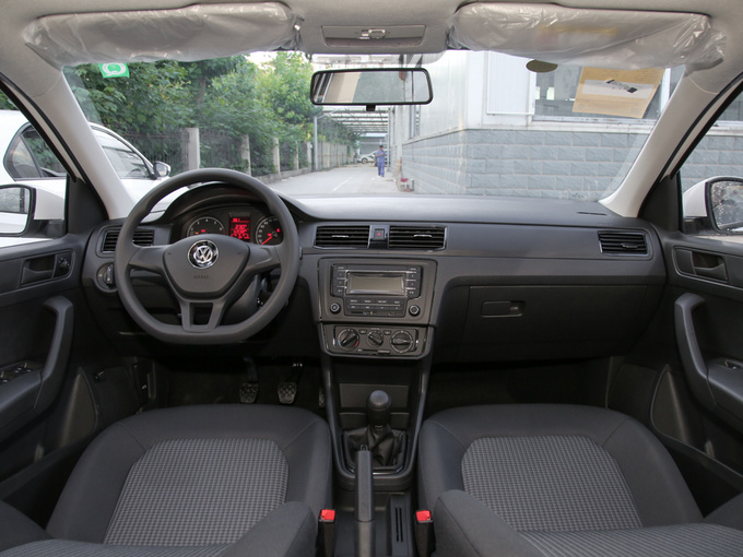 大众桑塔纳优惠最高3.5万 降价竞争昕动