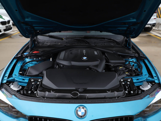 宝马(进口)  425i gran coupe 发动机舱