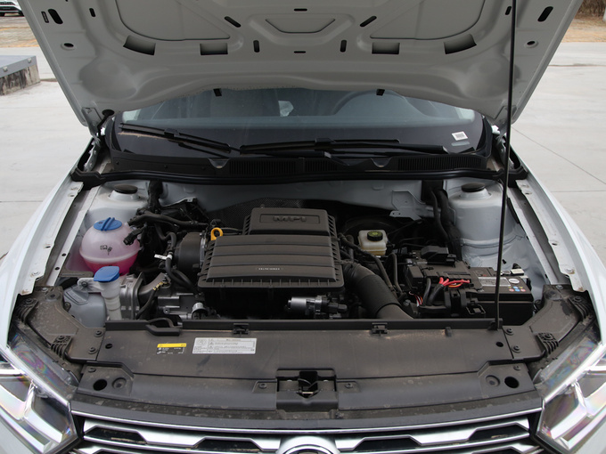 一汽-大众  1.5l 发动机舱