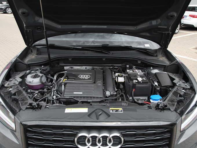 一汽奥迪  35tfsi 发动机舱
