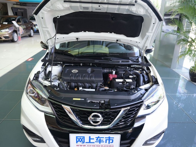 东风日产  1.6l 发动机舱