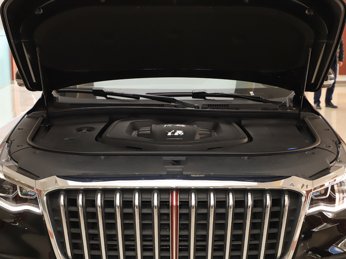 一汽红旗  3.0t 发动机舱