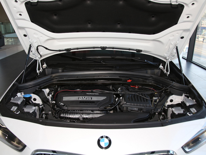 华晨宝马  sdrive25i 发动机舱